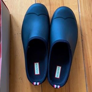 Hunter men’s black play clog